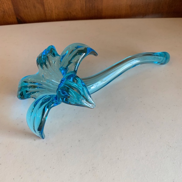 Aqua Blue Hand Blown Pulled Glass Epergne Flower Horn Vase - Picture 2 of 6